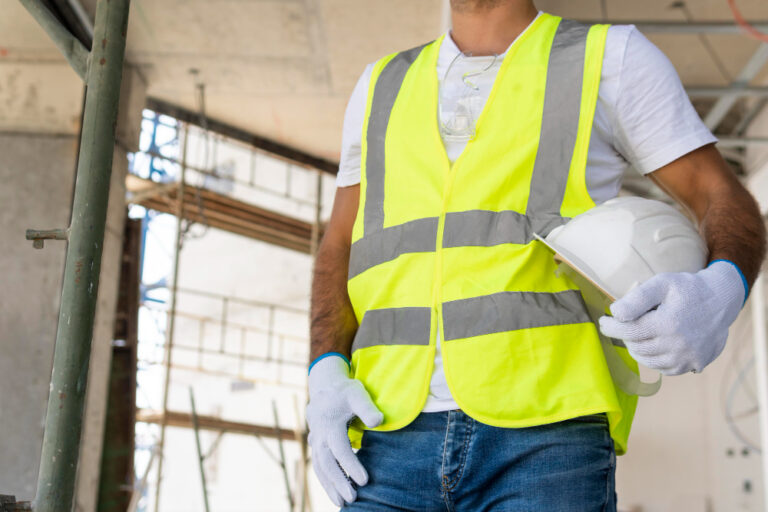 Equipamentos de Proteção Individual (EPIs): Benefícios Econômicos Para a Indústria da Construção